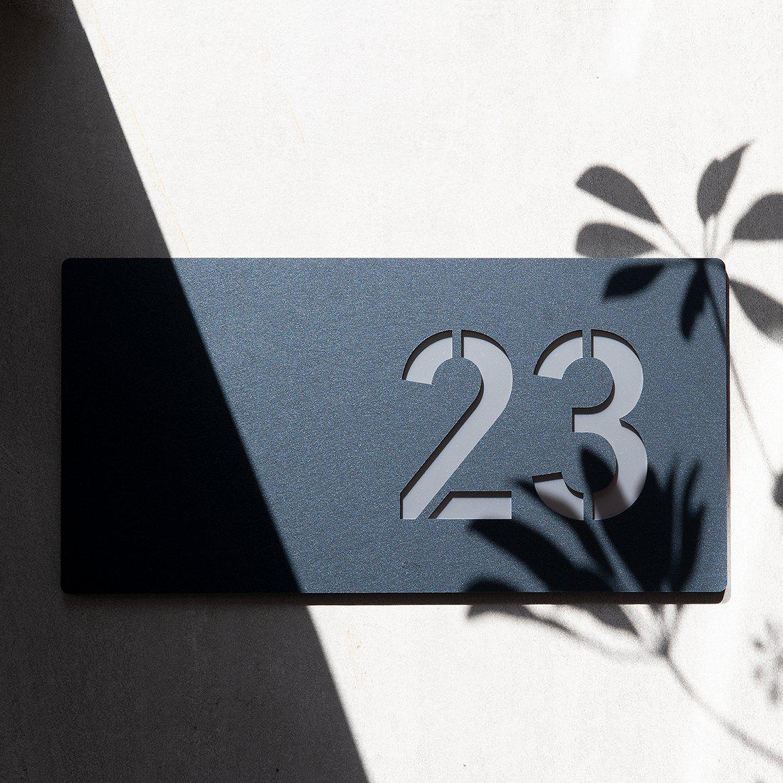 Numeri civici da esterno moderni. Stone Horizontal