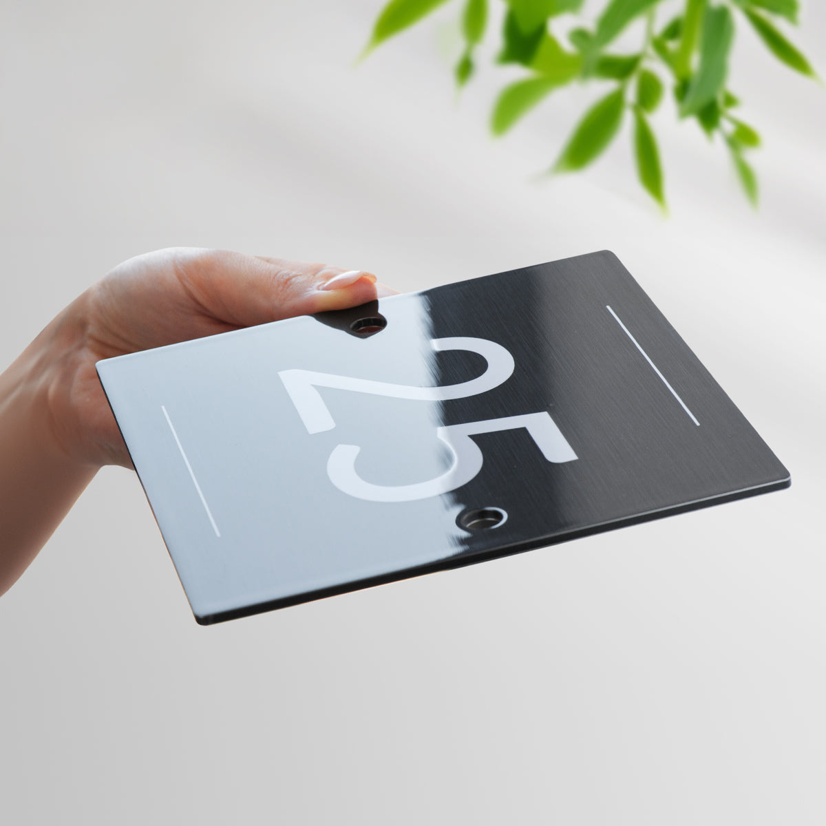 Numero civico in alluminio modello Noir Square