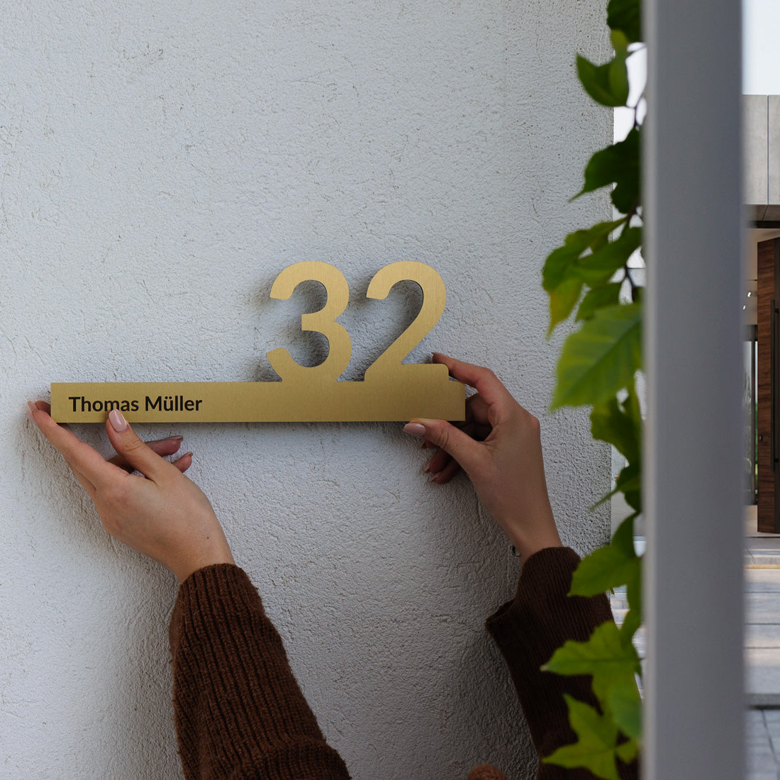 Numero civico in ottone originale