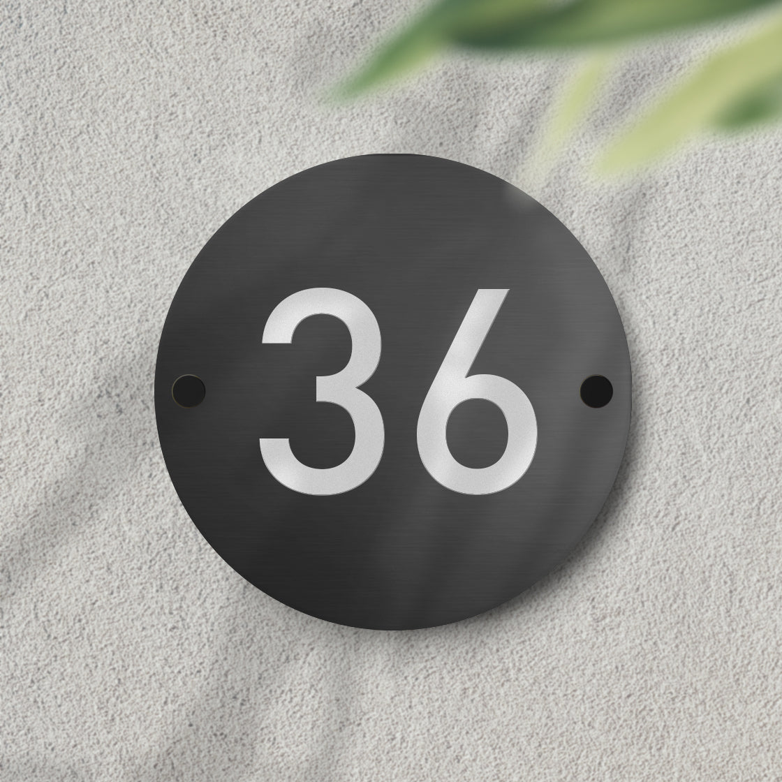 Numero civico in alluminio modello Noir Round finitura antracite spazzolato