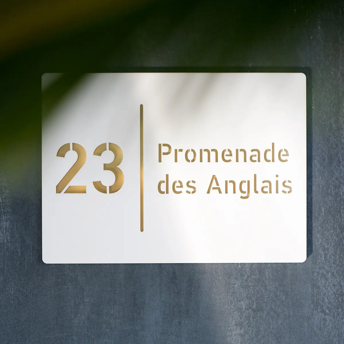 Numero civico e testo modello Stencil Regular White