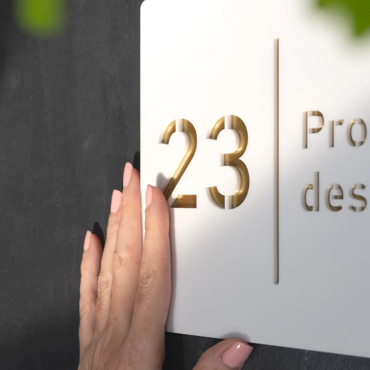 Numero civico e testo modello Stencil Regular White