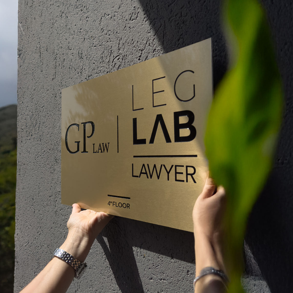 Targa Avvocati incisa su ottone