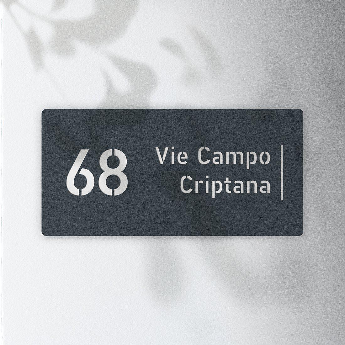 Numero civico con nome della via stradale